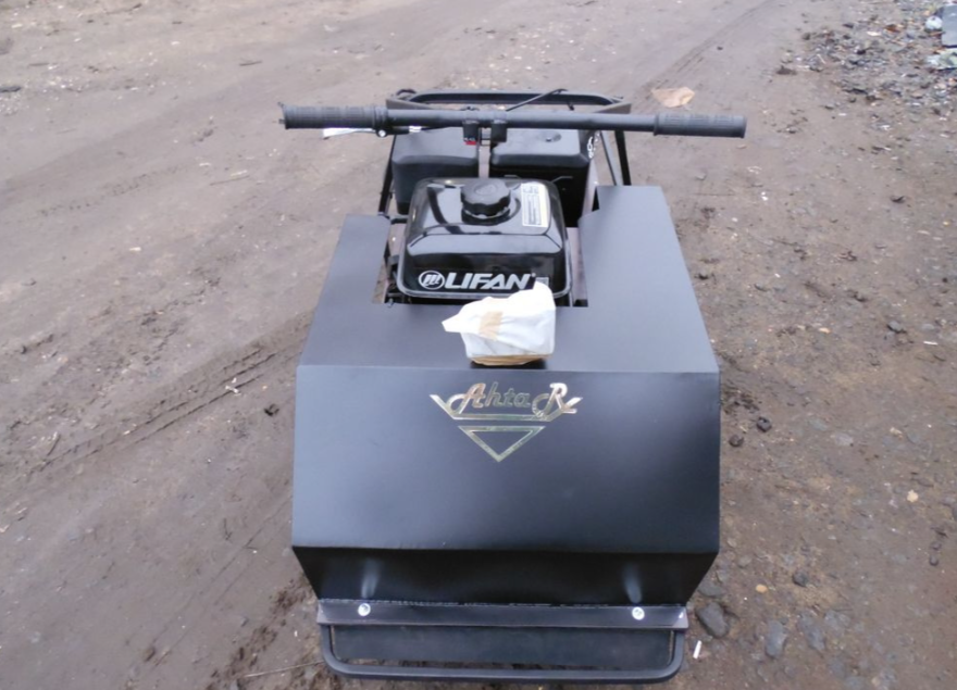 Мотобуксировщик AhtaR Зима 15 л/с с вариатором в Каменск-Уральском