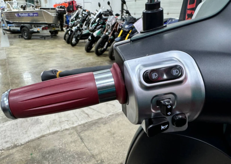 Скутер PROMAX Miami 240 (49) в Каменск-Уральском