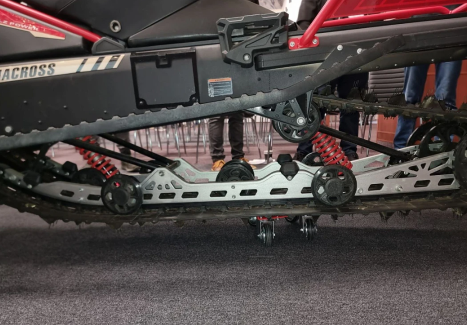 Снегоход AODES Siberiacross 1000 SWT 600mm LCD 6.8 в Каменск-Уральском