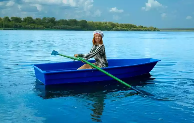 Стеклопластиковая лодка Малютка в Каменск-Уральском