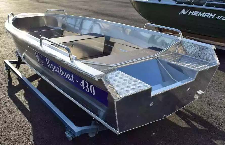 Алюминиевая лодка Wyatboat-430 Р в Каменск-Уральском Алюминиевая лодка Wyatboat-430 Р в Каменск-Уральском
