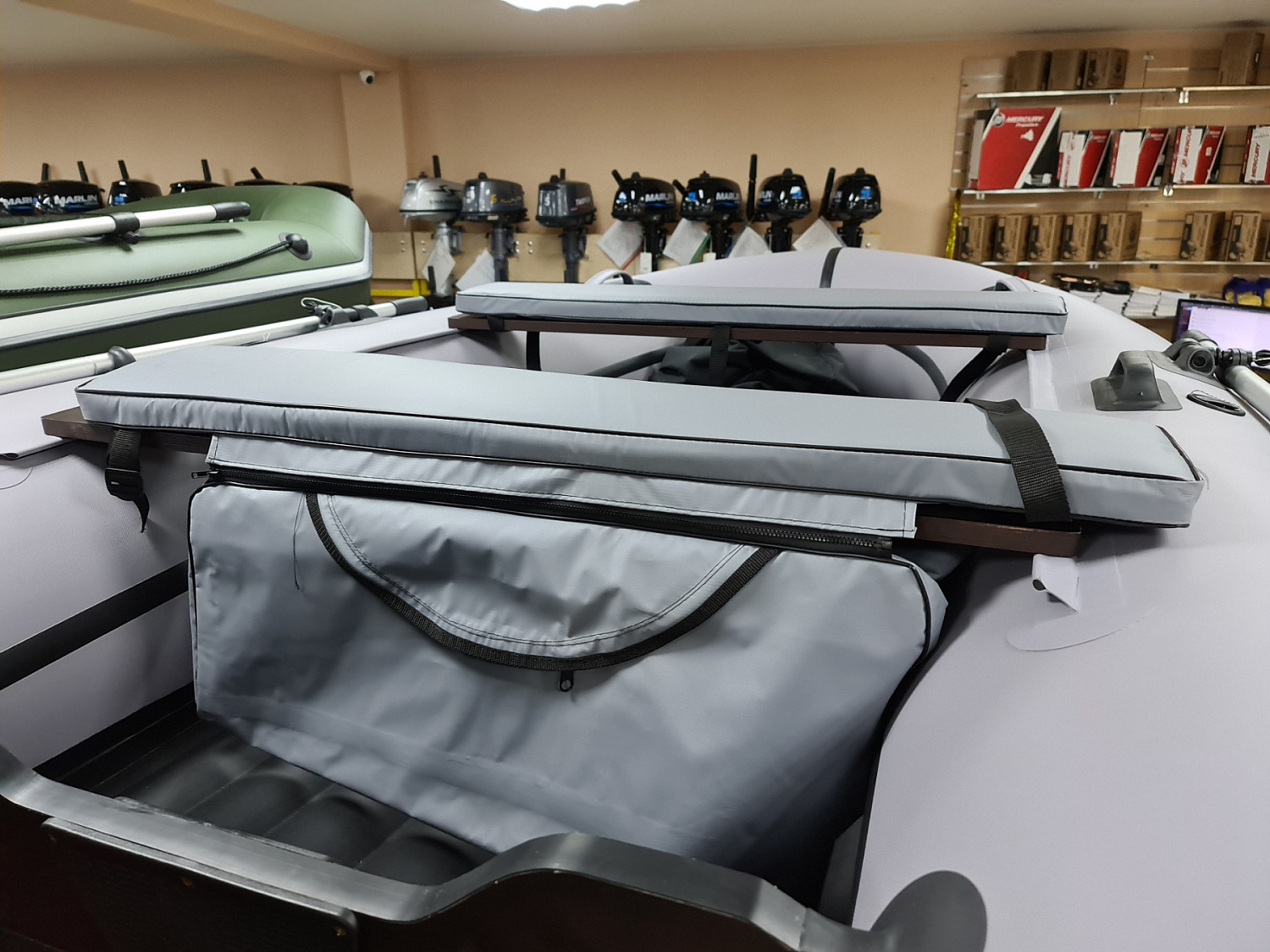 КОМПЛЕКТ МЯГКИХ НАКЛАДОК С СУМКОЙ ДЛЯ ЛОДОК 90Х20 СЕРЫЙ в Каменск-Уральском